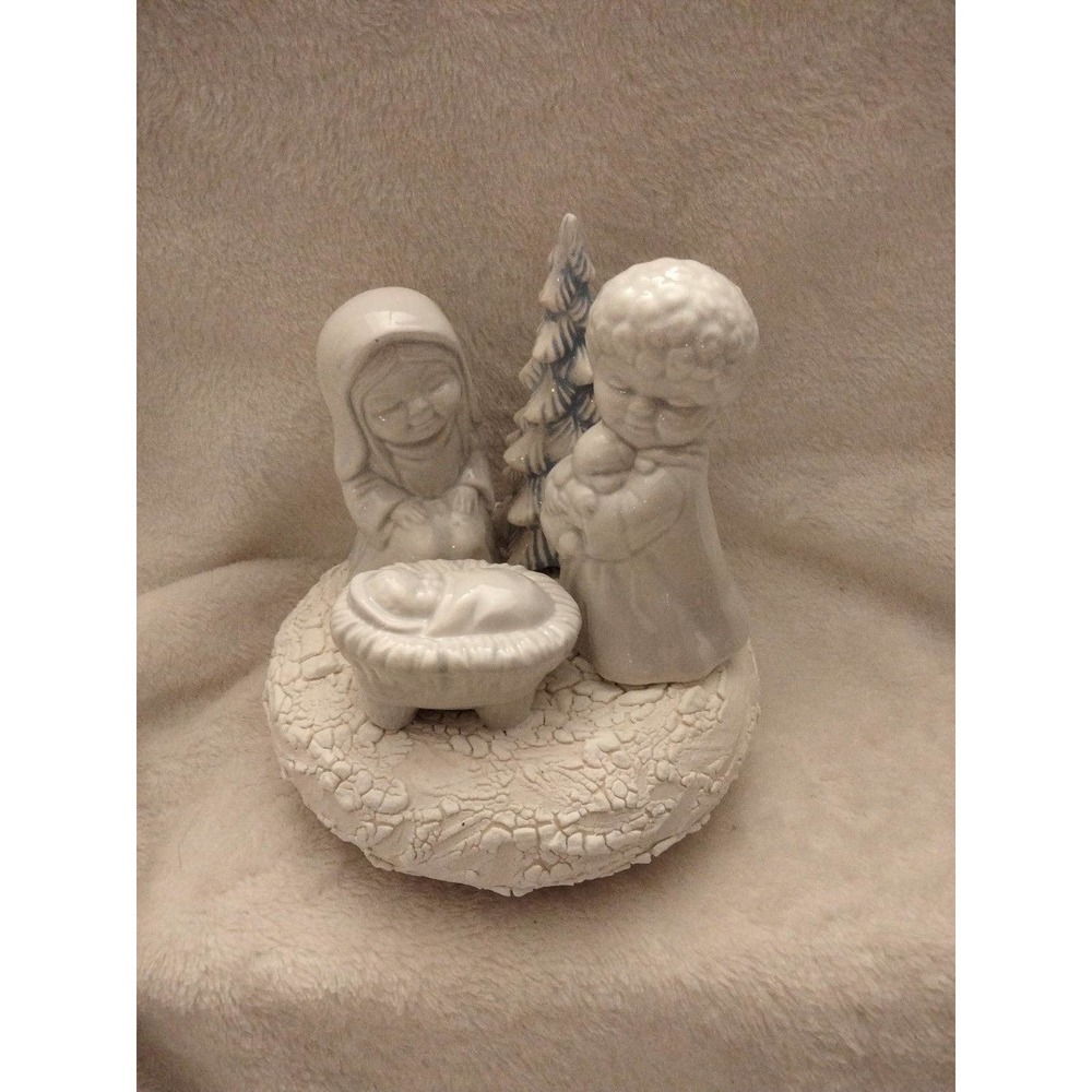 Vintage animated musical nativity scene/